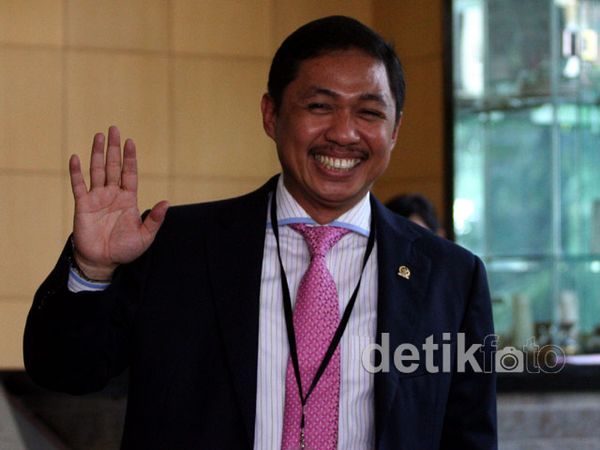 Anis Matta Diperiksa KPK