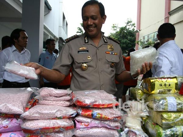 Polisi Sita 382 Ribu Butir Pil Ekstasi & 30,5 Kg Sabu