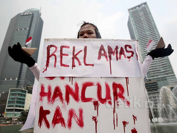 Dinilai Rusak Alam, Pengurukan Pantai Dikecam
