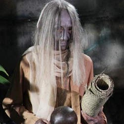 Nenek Gayung Masih Gentayangan, Kakek Cangkul Siap Meluncur