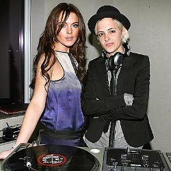 Lindsay Lohan Balikan Dengan Samantha Ronson?