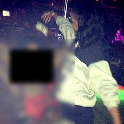 Rihanna Gila-gilaan Bareng Penari Striptis