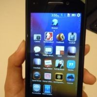 BlackBerry 10 Dev Alpha, Si Ponsel Playbook 