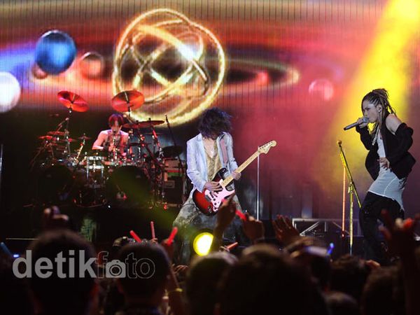 Di Jakarta, Aksi L Arc~en~Ciel Tampil Sempurna