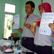 Photo Electro System Karya Siswa SMU 10 Malang Sabet Juara Dunia