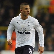 Spurs Perpanjang Kontrak Walker