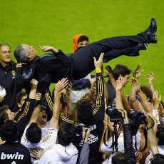 Gelar Liga Ketujuh dan Paling Sulit Buat Mourinho