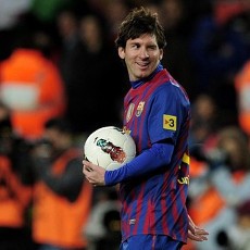 Gerd Mueller Rela Jika Rekornya Dipecahkan Messi