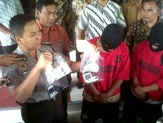 Dua Pengedar Sabu Senilai Rp 245 Juta Dibekuk di Semarang