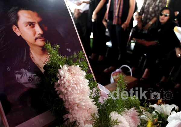 Suasana Haru Iringi Pemakaman Ongen