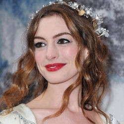 Natalie Portman, Anne Hathaway, Zooey Deschanel Muncul di The Simpsons