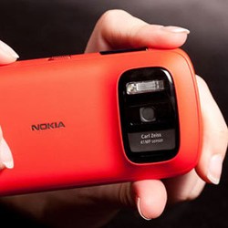 Nokia Sanjung Tinggi Ponsel 41 MP PureView