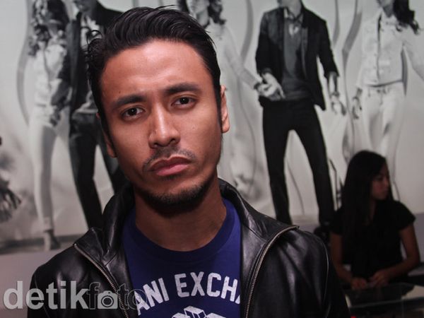 Ello Jadi Kurus