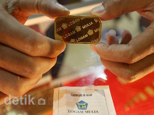 Harga Emas Masih Fluktuatiif