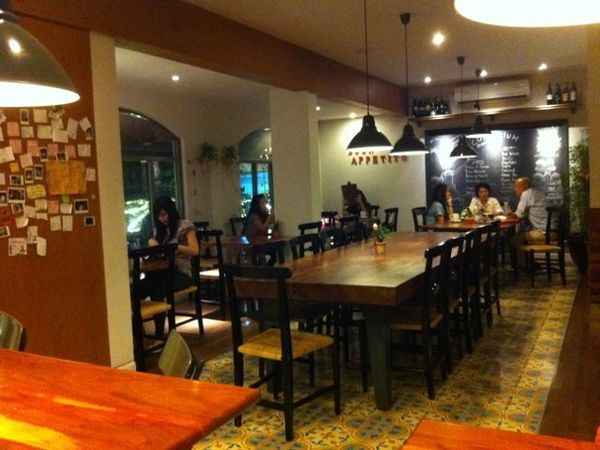 Nongkrong Asyik Sambil Santap Nikmat di Convivium