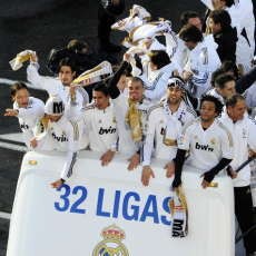 Ribuan Madridista Rayakan Gelar Juara El Real