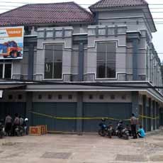 Warga Rusak Ruko yang Digunakan Sebagai Tempat Ibadah di Samarinda