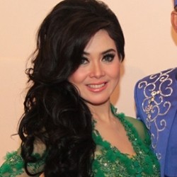 Syahrini Ikut Adiknya Bulan Madu ke Maladewa