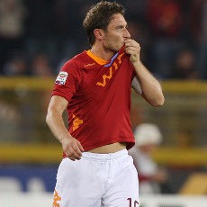 Roma Imbang, Totti Siap Tanggung Jawab
