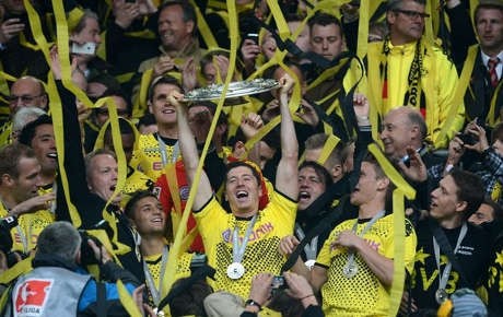 Dortmund Menutup dengan Kemenangan dan Rekor