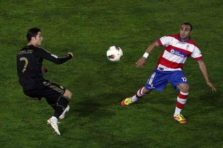 Gol Bunuh Diri Menangkan El Real