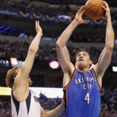 Thunder Singkirkan Mavericks
