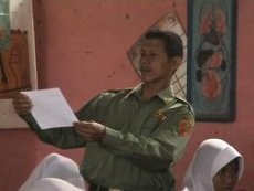 Plok! Lembar UN di Garut Terkena Kotoran Burung karena Atap Kelas Bolong