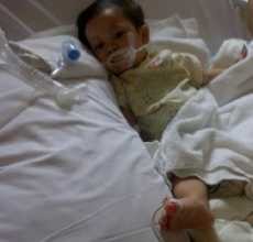 Tolong! Bayi Nasywa Butuh Bantuan Operasi Tebalkan Dinding Perut