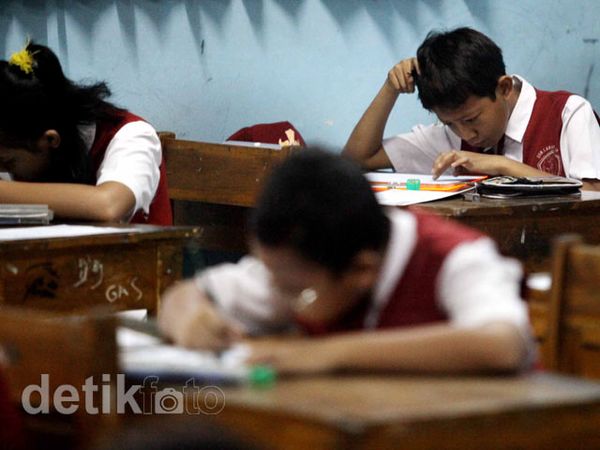 Ssssttt...Harap Tenang, Siswa SD Sedang UN