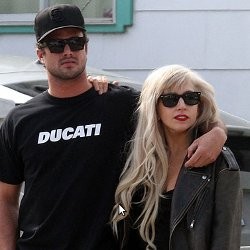 Lady Gaga Pentingkan Karier daripada Cinta dan Seks