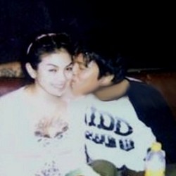 Nikita Mirzani Minta Foto Ciuman dengan Posan eks Kotak Tak Dibesar-besarkan