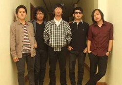 Giliran Band dMasiv LIVECHATkustik di detikForum
