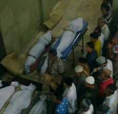 7 Korban Bus Terguling Disalati di Masjid Al Muhajirin Candi Lontar