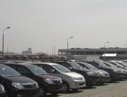 DP Kredit Naik, Investor Otomotif Lari!