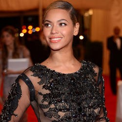 Beyonce Makin Seksi Usai Melahirkan