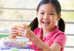 Bekal Makanan yang Buruk untuk Anak Sekolahan