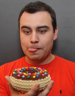 Nyam..nyam Makanan Ini Dibuat dari Lego!