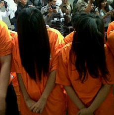 Suami Malah Kabur Saat Istri Diciduk karena Tepergok Mencuri