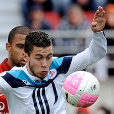 Hazard Lebih Tertarik Bermain di Klub Berseragam Biru