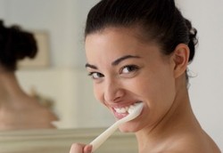 Sudah Rajin Gosok Gigi Tapi Gigi Masih Rusak, Ini Penyebabnya