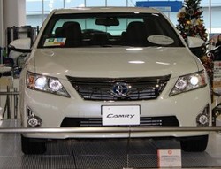 Hole in One, Bawa Pulang Camry Hybrid