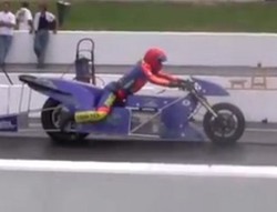 Wuss! Motor Listrik Berlari Cepat Sampai 322 Km/Jam