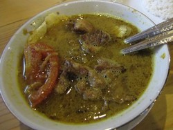 Nyuuuss...Kambing Bakar Paling Enak Se-Kairo!