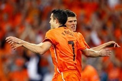 Belanda Disarankan Duetkan Huntelaar-Van Persie