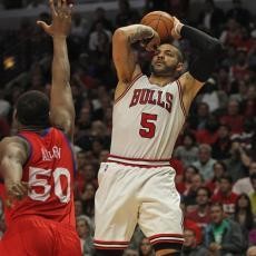 Hawks dan Bulls Perpanjang Nafas