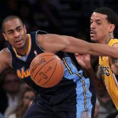 Nuggets Hambat Laju Lakers ke Semifinal