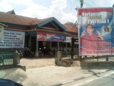 Perang Baliho Raksasa Warnai Bursa Pemilihan Ketua PWI Riau