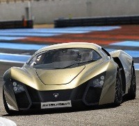 Mobil Super Rusia Ludes Terjual