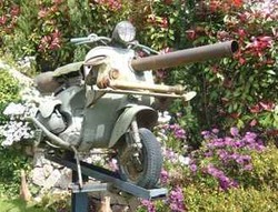 Vespa Ini Dilengkapi Bazooka!