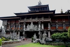Serba-serbi Kehidupan Tradisional di Museum Indonesia